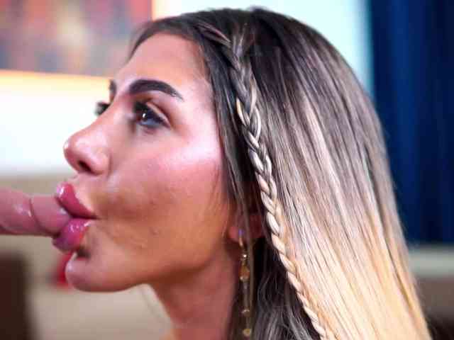 LucyyRosse webcam