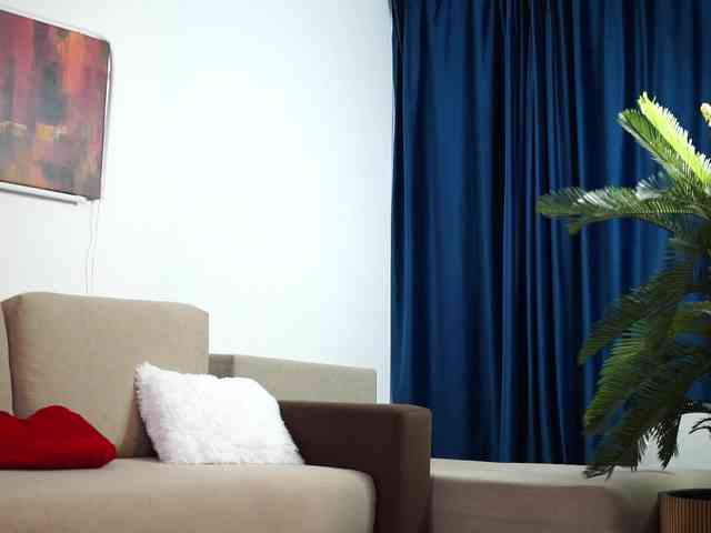 LucyyRosse Live Webcam on BongaCams