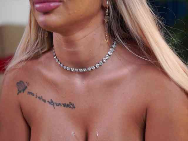 LucyyRosse