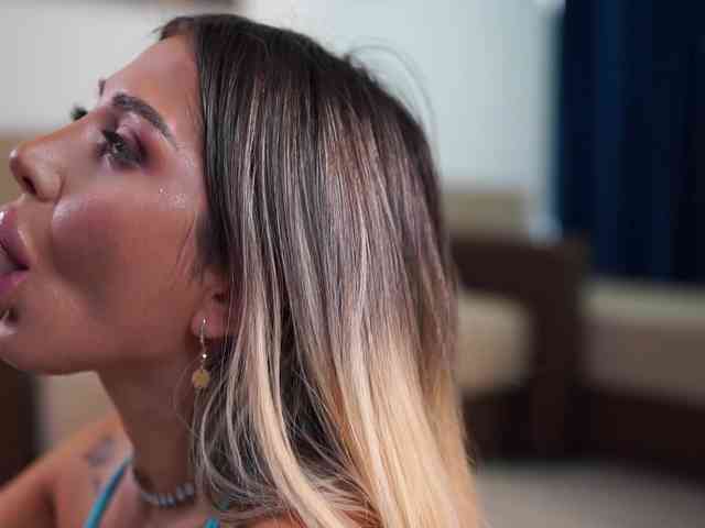 LucyyRosse webcam