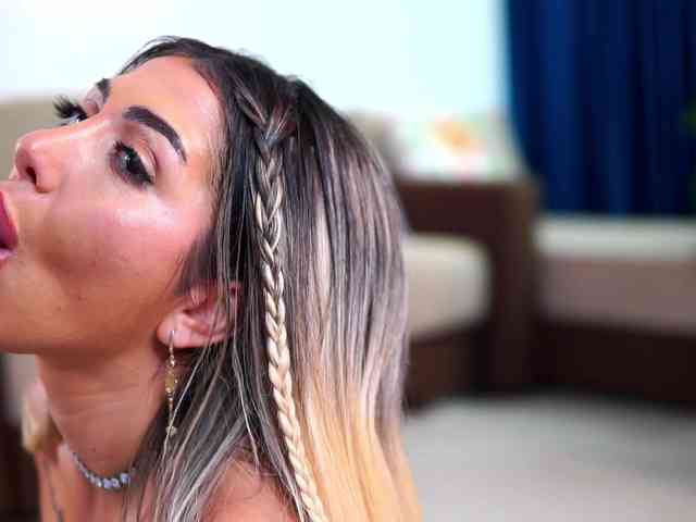 LucyyRosse webcam