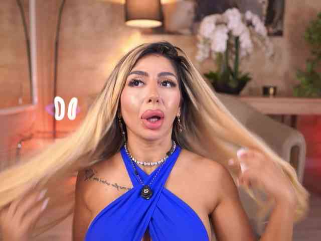 LucyyRosse webcam