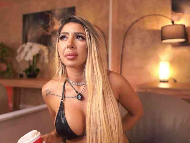 LucyyRosse webcam