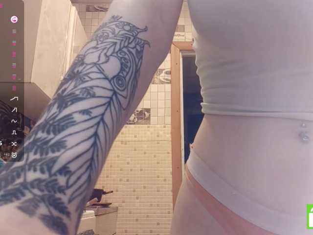 ShantelKozinski live cam on BongaCams