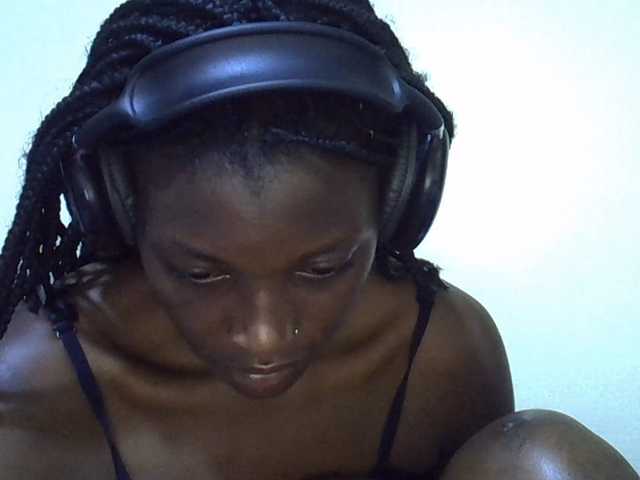 sweetellena1 live cam on BongaCams