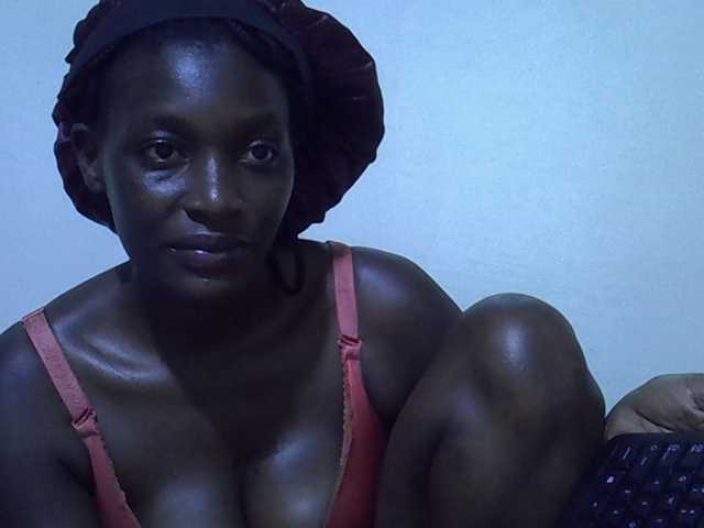 sweetellena1 live cam on BongaCams