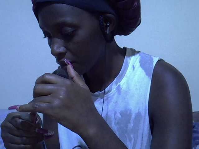 sweetellena1 live cam on BongaCams