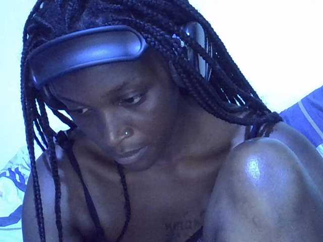 sweetellena1 live cam on BongaCams