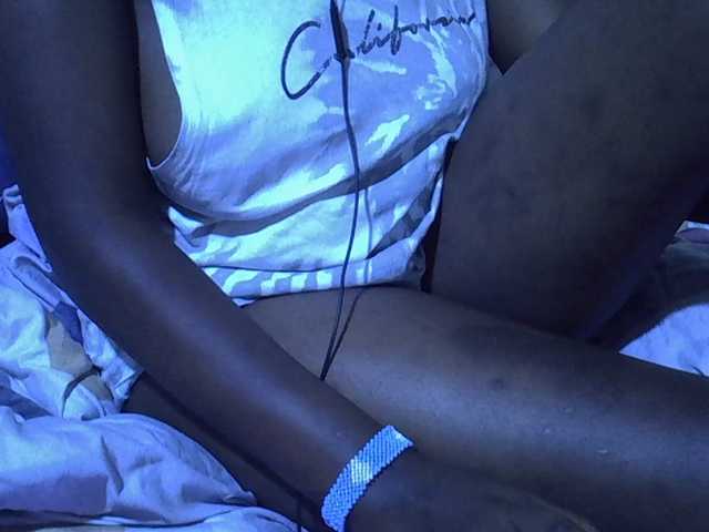 sweetellena1 live cam on BongaCams