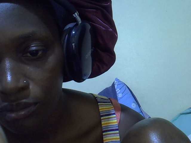 sweetellena1 live cam on BongaCams