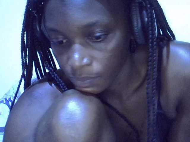 sweetellena1 live cam on BongaCams