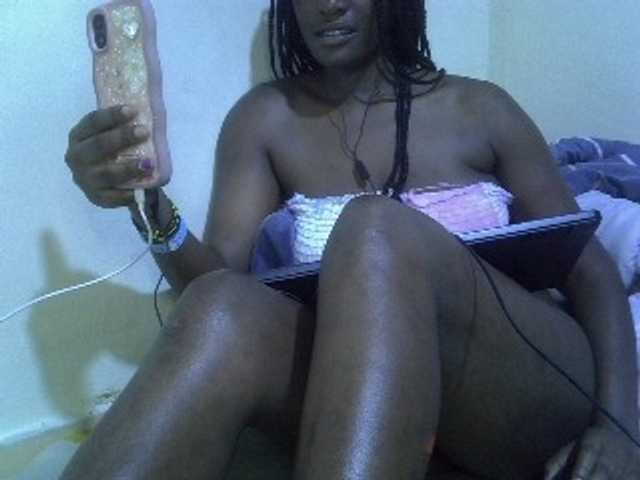 sweetellena1 live cam on BongaCams