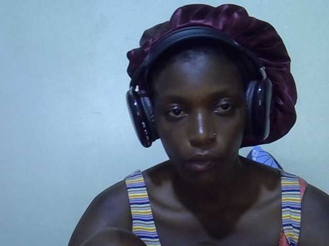 sweetellena1 live cam on BongaCams