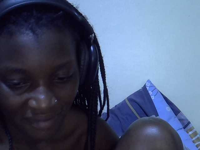 sweetellena1 live cam on BongaCams