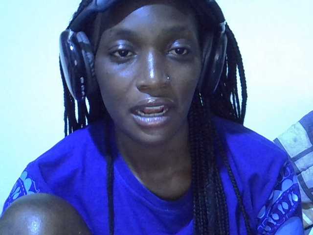 sweetellena1 live cam on BongaCams