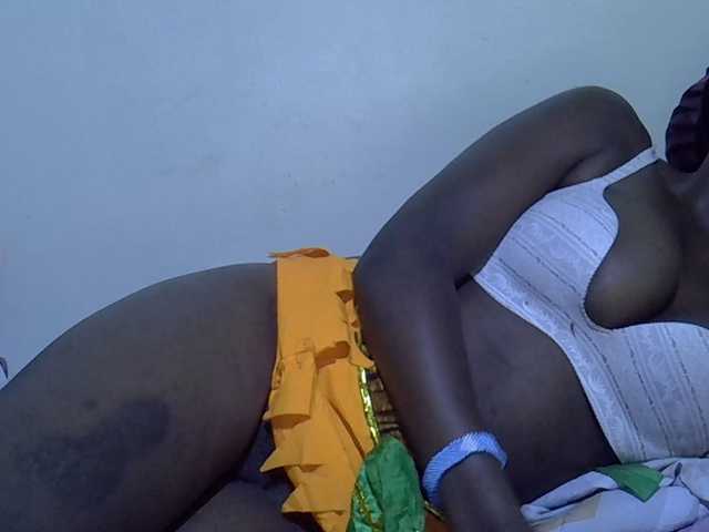 sweetellena1 live cam on BongaCams