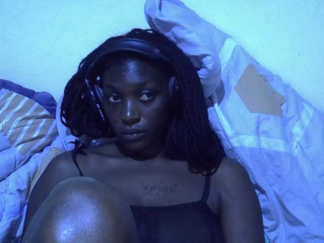 sweetellena1 live cam on BongaCams