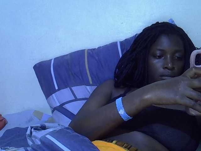 sweetellena1 live cam on BongaCams