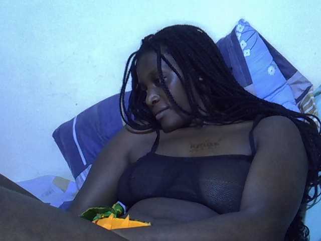 sweetellena1 live cam on BongaCams