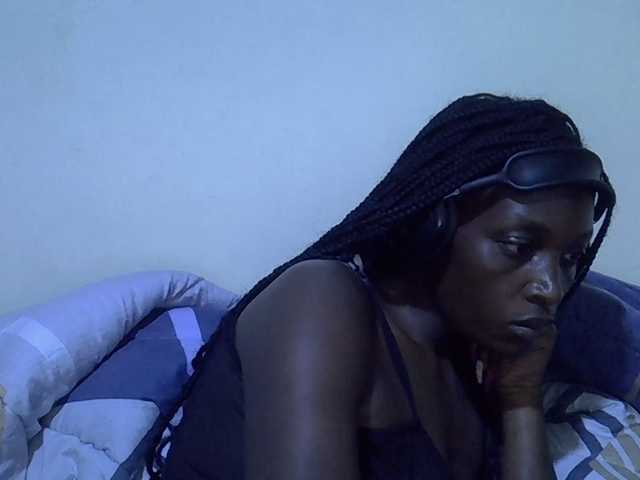 sweetellena1 live cam on BongaCams