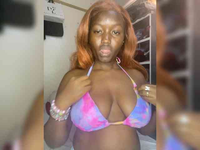 LizzieBarbie webcam