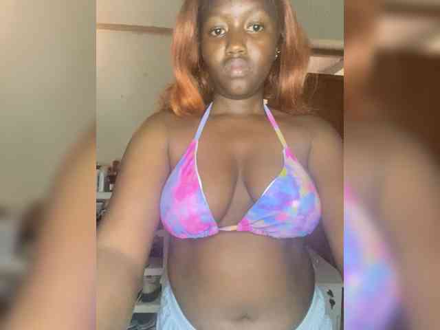 LizzieBarbie webcam