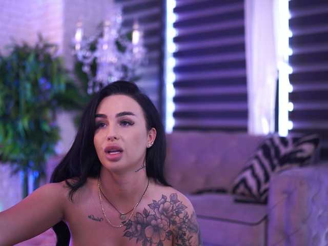 CelesteNyx live cam