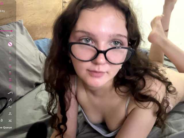 ElaWish live webcam show