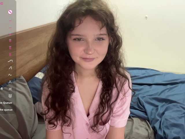 ElaWish live webcam show