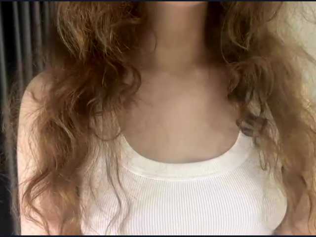 ElaWish live cam on BongaCams