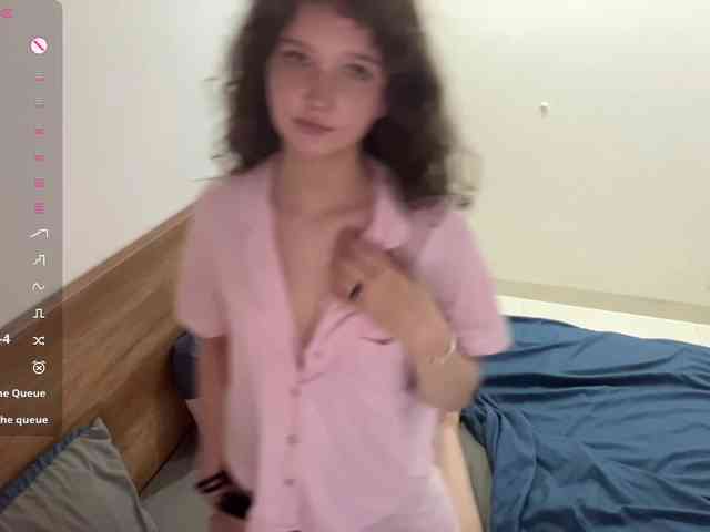 ElaWish webcam