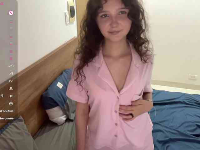 ElaWish webcam