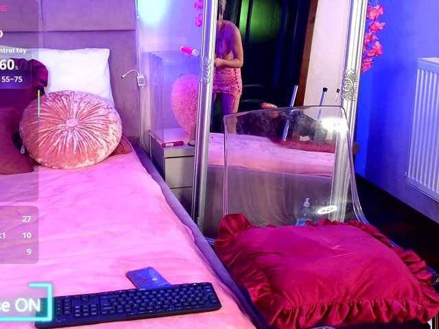 RoxyeSinner live cam on BongaCams