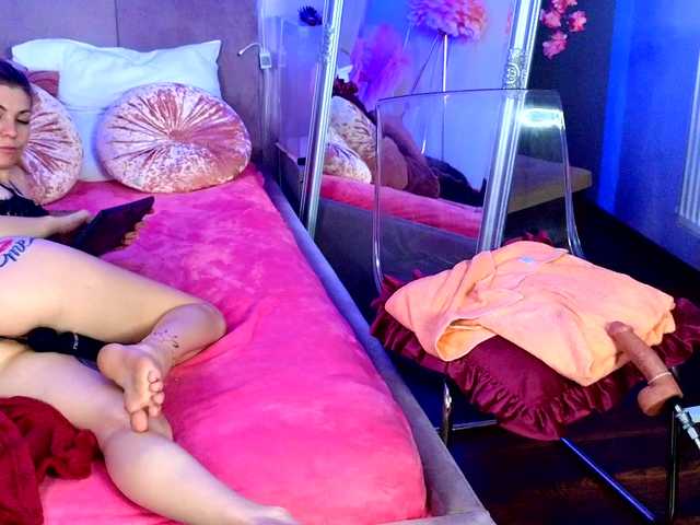 RoxyeSinner live cam on BongaCams