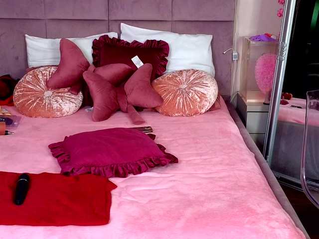 RoxyeSinner live cam on BongaCams