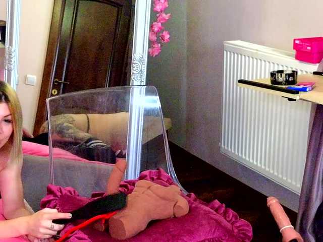 RoxyeSinner live cam on BongaCams