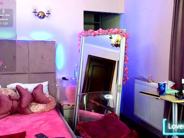 RoxyeSinner live cam on BongaCams