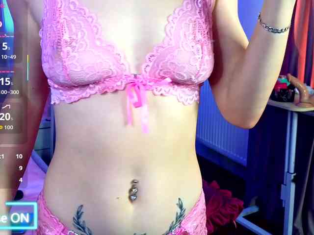 RoxyeSinner webcam