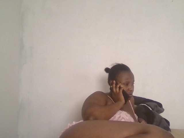 Sunneldiva live cam on BongaCams