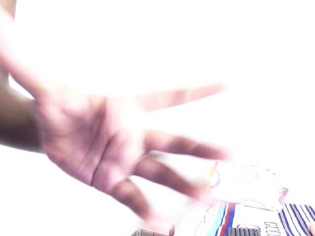 Prettieme12 live cam on BongaCams
