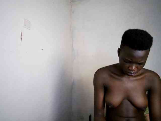 Prettieme12 webcam