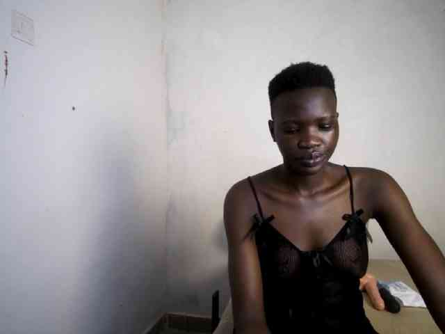 Prettieme12 webcam