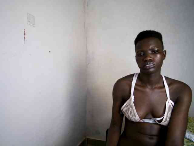 Prettieme12 webcam
