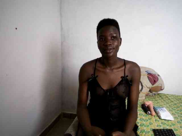 Prettieme12 webcam