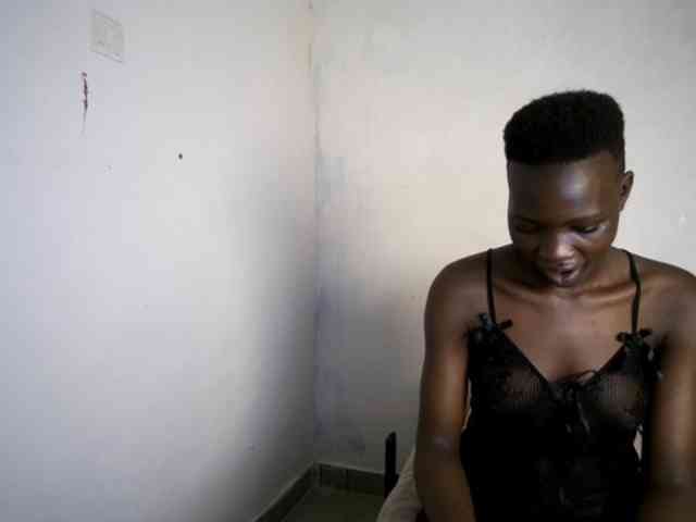 Prettieme12 webcam