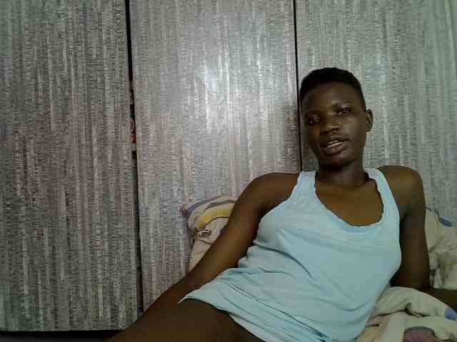 Prettieme12 webcam