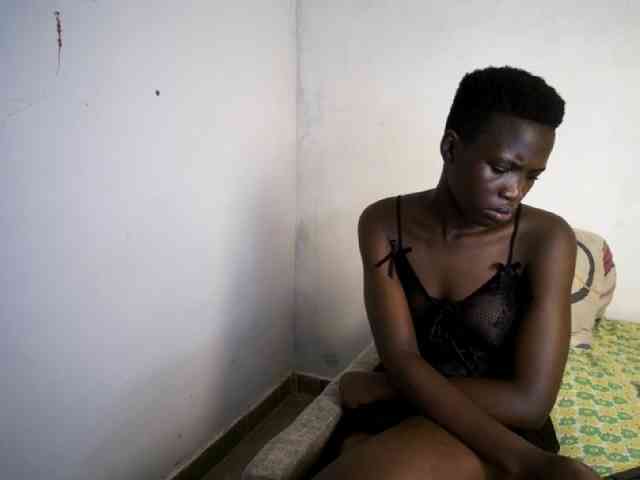 Prettieme12 webcam