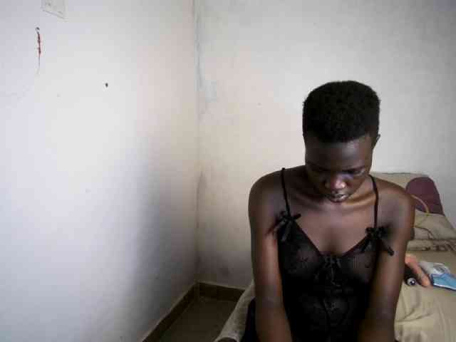 Prettieme12 webcam