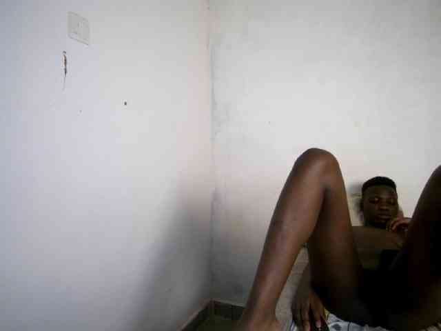 Prettieme12 webcam