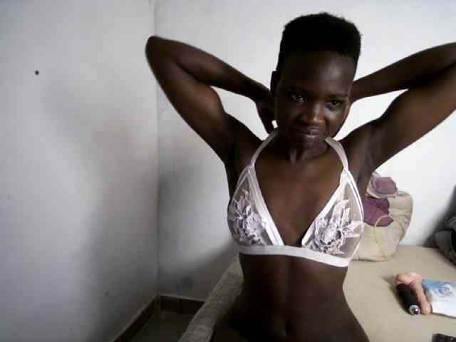 Prettieme12 webcam